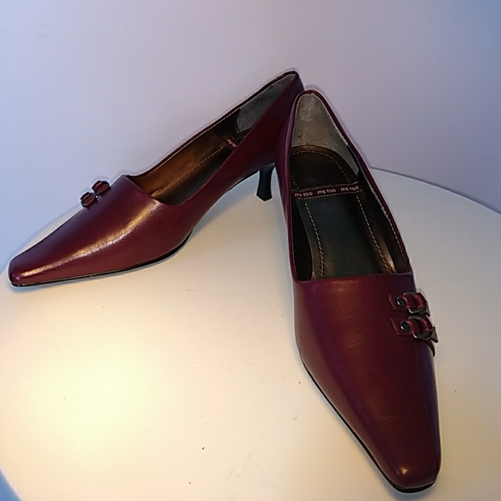 Me Too Leather Pumps